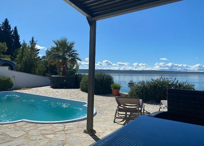 Bavaria Apartmán Starigrad Paklenica