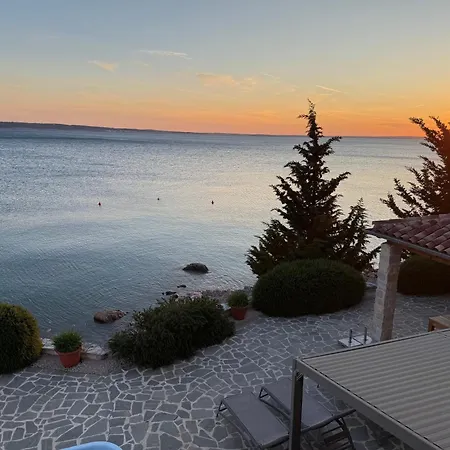 Bavaria - Direkt Am , Kiesstrand , Pool & Whirlpool *