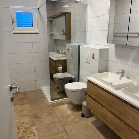 Bavaria Apartman *